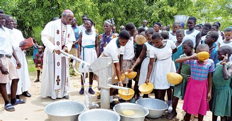 catholic nonprofits that provide clean water|Helping the Poor Around the World .